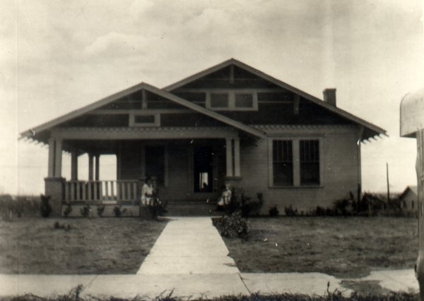 Ida and Buck Seay possibly Dallas, Texas 1922 or 1923